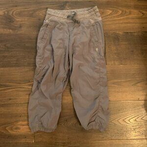 Ivivva by Lululemon Dance Studio Crops Youth Size 12